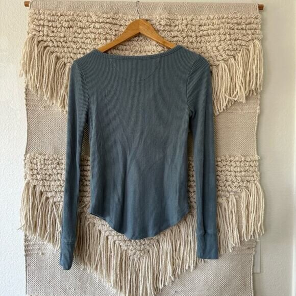 Faherty Henley Long Sleeve - Picture 5 of 5